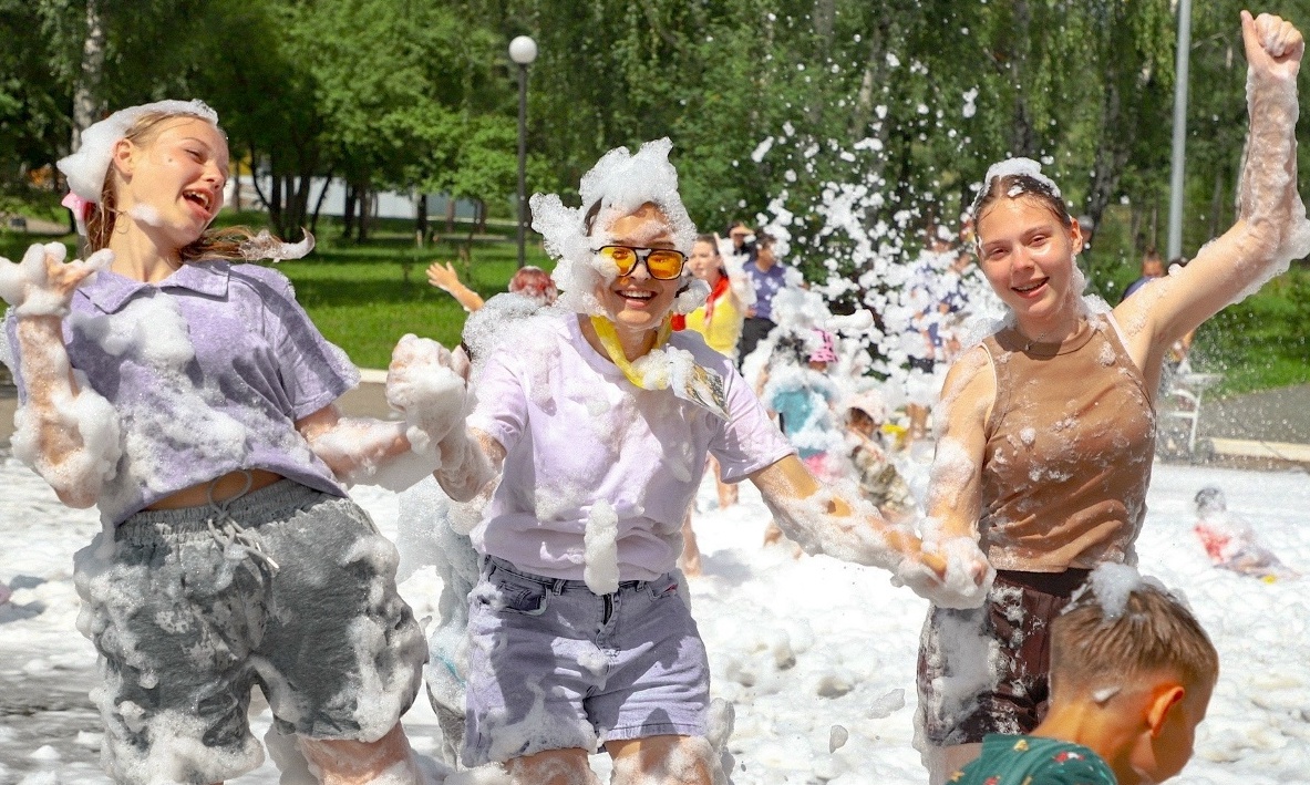 ЗАПЛЫВ В ЛЕТО